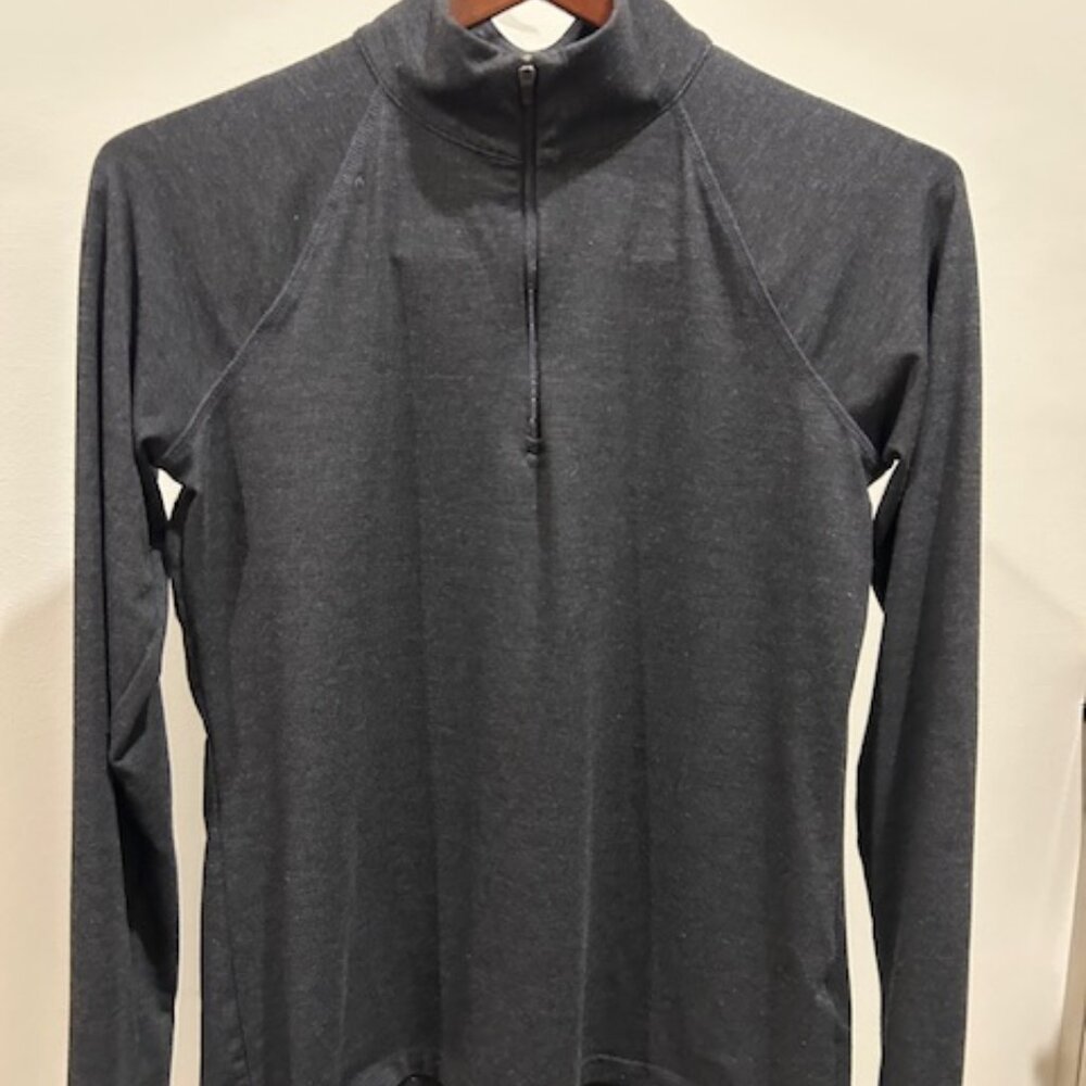 Small Free Fly half zip top